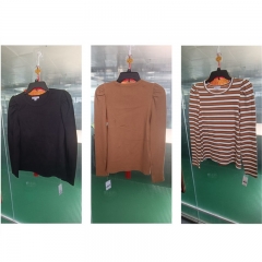 كمبيوتر واحد ملابس السباحة